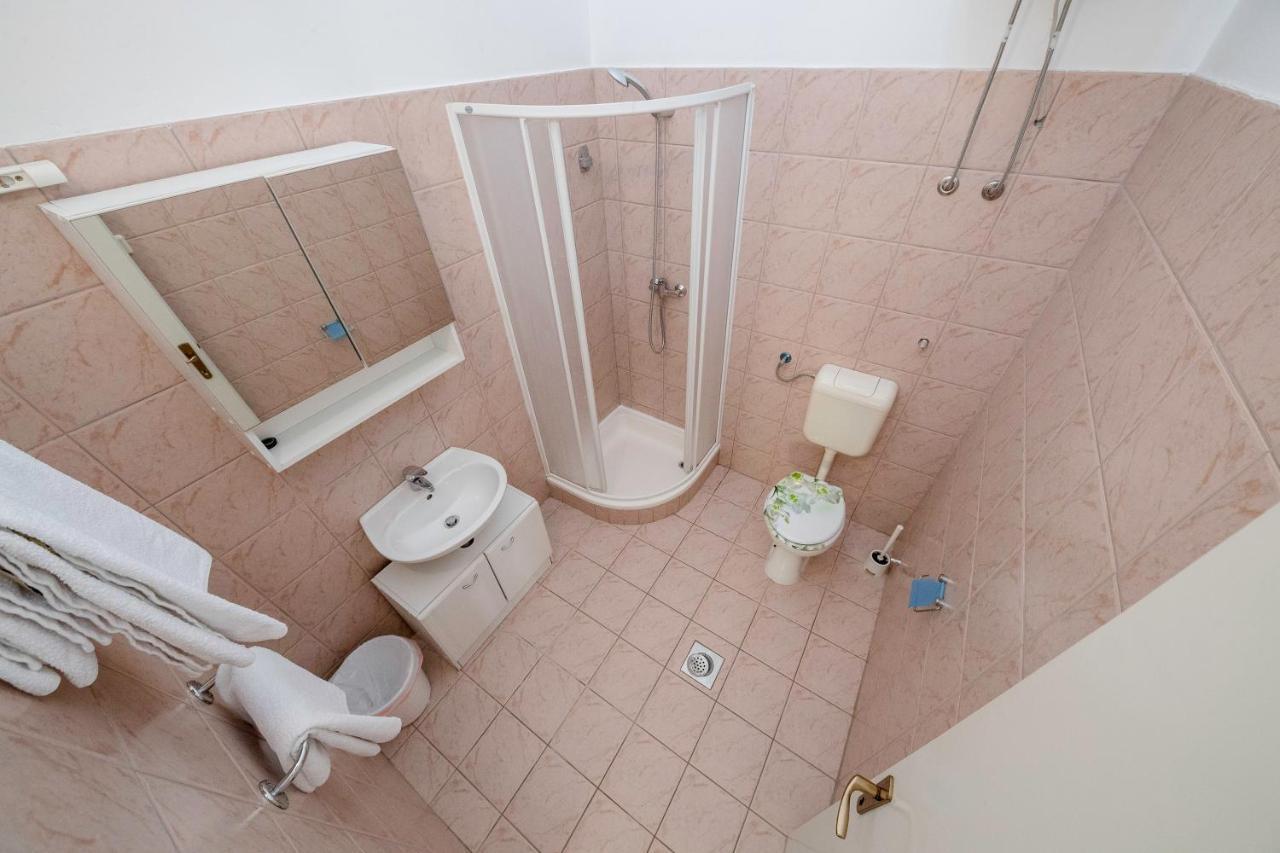 Guesthouse Sime Kolan Kültér fotó